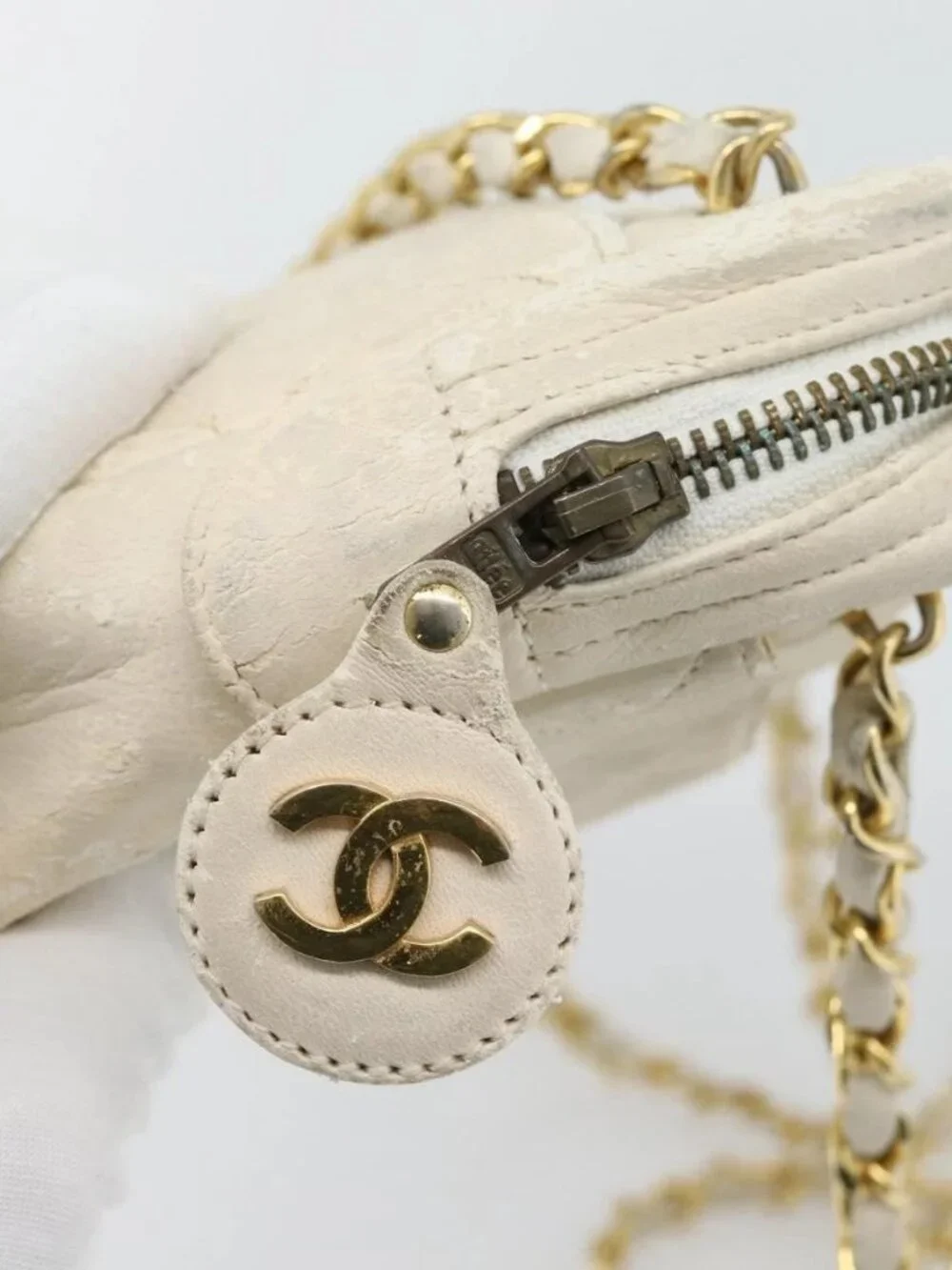 CHANEL Matelasse Chain Shoulder Bag Lamb Skin White Gold CC Auth bs28144